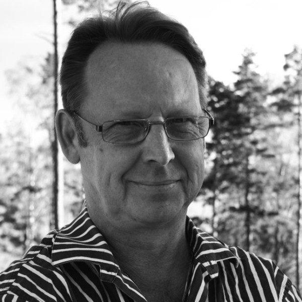 Tom-Poysti_square.jpg