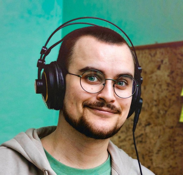 Julius-Guldbog-Headshot.jpg